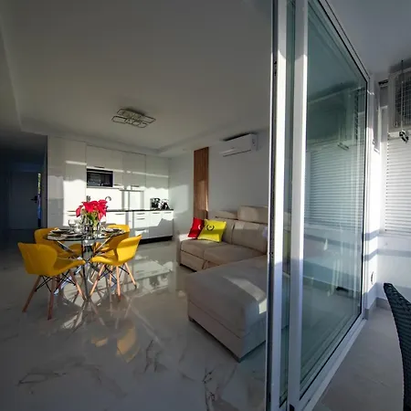 Ponderosa 611, Americas, One Bedroom With Large Terrace And Ocean View, Next To Siam Park アパート